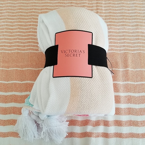 Victoria's Secret Bedding Victoria Secret Pastel Striped Beach